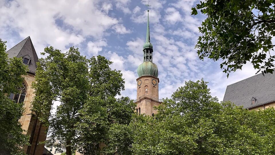 Westenhellweg y Reinoldikirche