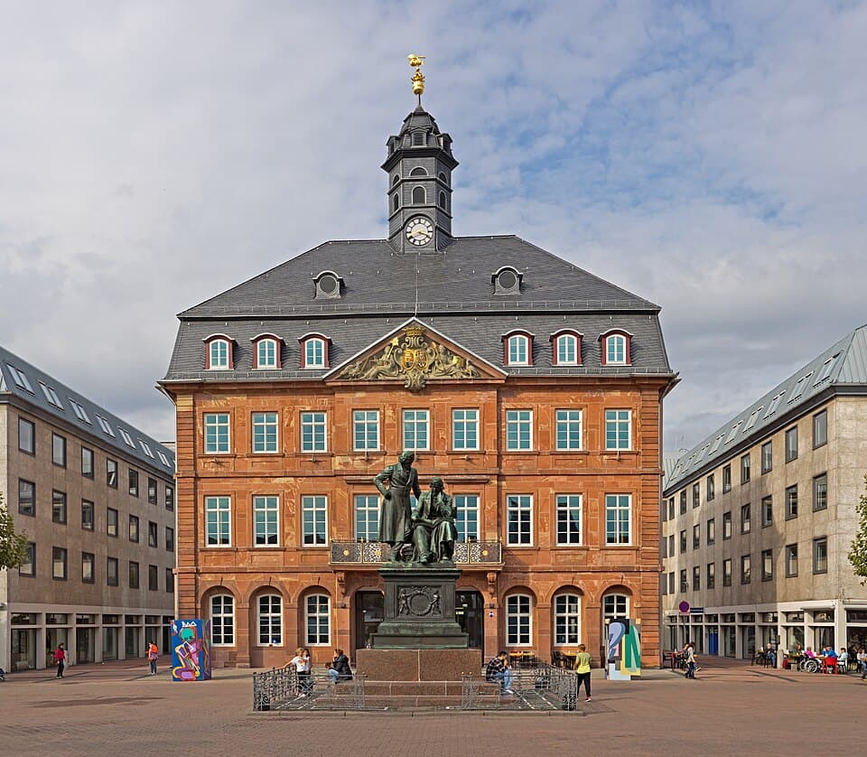 Monumento a los hermanos Grimm