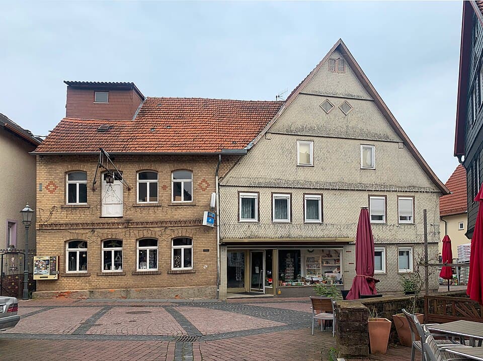 Casa de infancia de los Grimm y castillo