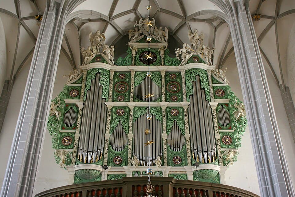 Peterskirche et orgue du Soleil