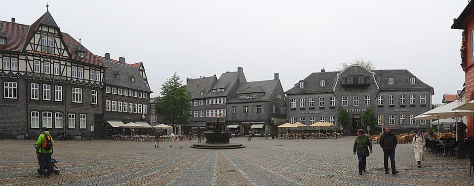 Marktplatz et carillon animé