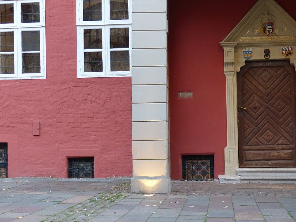 Hôtel de ville et façade Renaissance-Weser