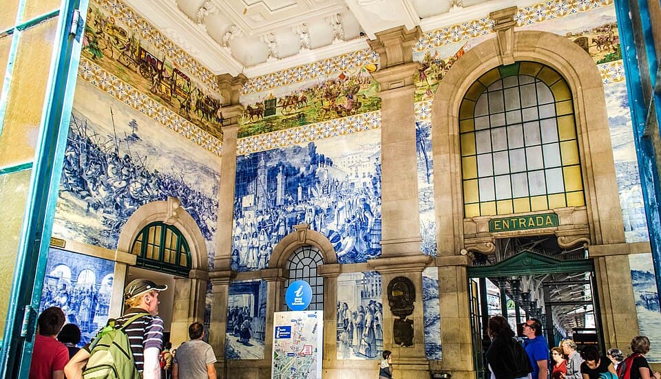 São Bento স্টেশনের Azulejos