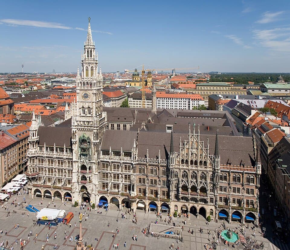 Marienplatz & Glockenspiel