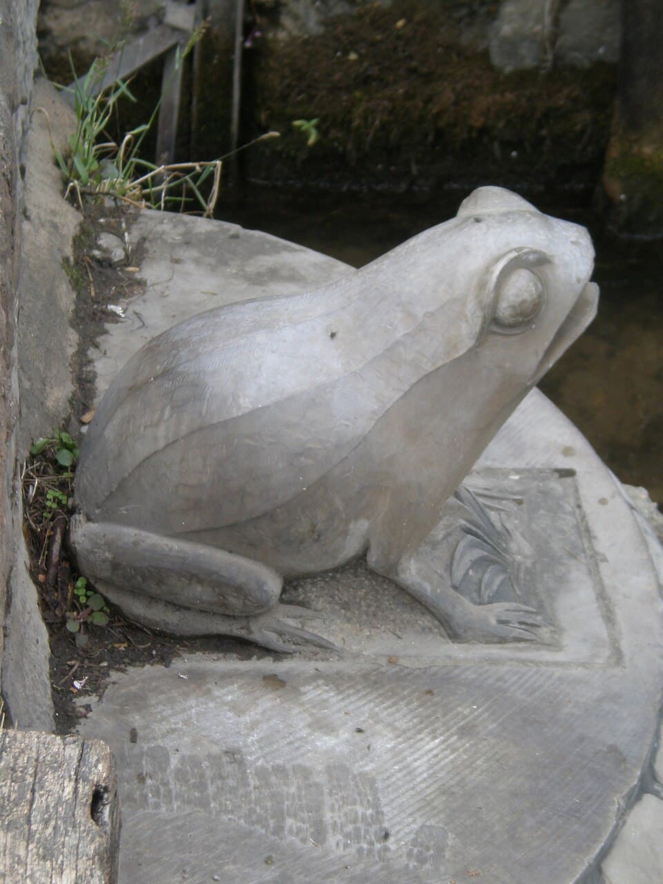 Casco antiguo y puente de piedra