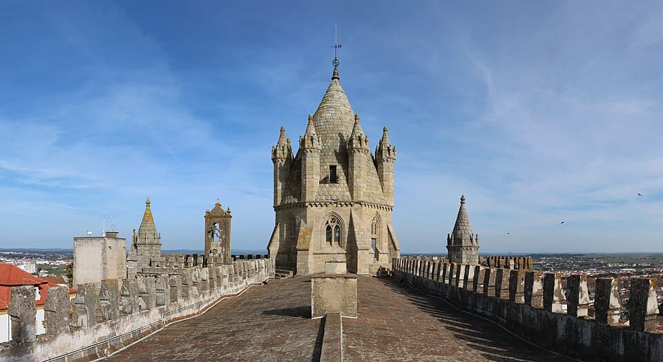 Évora