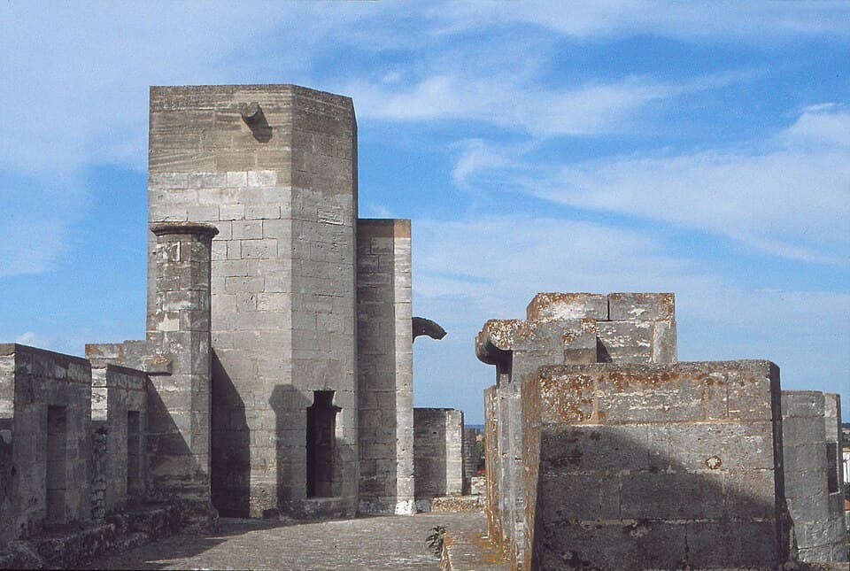Spaziergang entlang der Stadtmauer